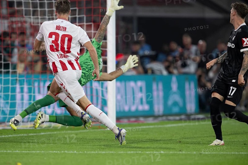 1st Bundesliga, 1.FC Köln - SC Freiburg on 31/08/2025 at the RheinEnergieStadion in Cologne (Deufr1+, Marius Bülter (1.FC Köln, Sturm, #30) tschland) . (DFL/DFB REGULATES PROHIBIT ANY USE OF PHOTOGRAPHS AS IMAGE SEQUENCES AND/OR QUASI-VIDEO), RheinEnergieStadion, Cologne, North Rhine-Westphalia, Germany