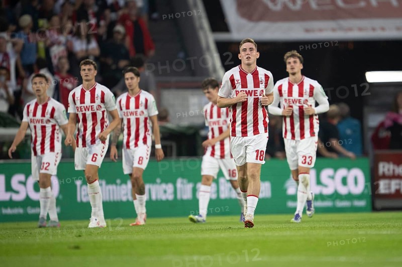 (DFL/DFB REGULATES PROHIBIT ANY USE OF PHOTOGRAPHS AS IMAGE SEQUENCES AND/OR QUASI-VIDEO), RheinEnergieStadion, Cologne, North Rhine-Westphalia, Isak Joannesson (1.FC Köln, midfield, #18), Eric Martel (1.FC Köln, midfield, #6), Rav van den Berg (1.FC Köln, defence, #33), 1. Fußball Bundesliga, 1.FC Köln, SC Freiburg on 31.08.2025 at the RheinEnergieStadion in Cologne Germany