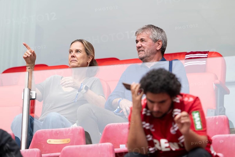 (DFL/DFB REGULATES PROHIBIT ANY USE OF PHOTOGRAPHS AS IMAGE SEQUENCES AND/OR QUASI-VIDEO), RheinEnergieStadion, Cologne, North Rhine-Westphalia, Friedhelm Funkel, 1st Bundesliga, 1.FC Köln, SC Freiburg on 31.08.2025 at the RheinEnergieStadion in Cologne Germany