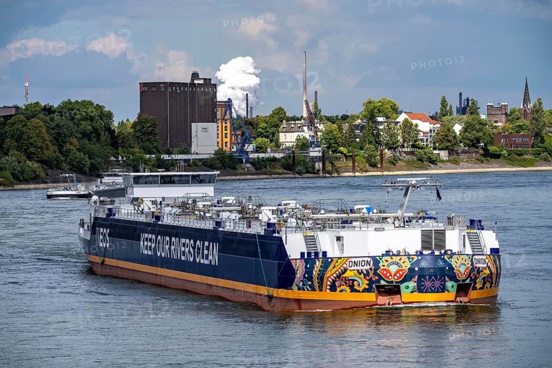 INEOS gas tankers transport butane gas from the ARA area, Antwerp-Rotterdam-Amsterdam, to the Ineos cracker plant in Cologne, the Onion has 6 cargo tanks with a capacity of 7 4, 446 tonnes, near Duisburg, North Rhine-Westphalia, Germany