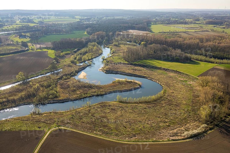 Aerial view, river Lippe meander, Lippe loop, river development and floodplain development of the Lippe Vogelsang, renaturation, city limits Olfen-Datteln, nature reserve Lippe floodplain, meadows and fields with distant view, Olfen-Kirchspiel, Olfen, Münsterland, North Rhine-Westphalia, Germany, DE, Europe, river, aerial view, aerial photography, aerial photography, overview, bird's-eye view, overview