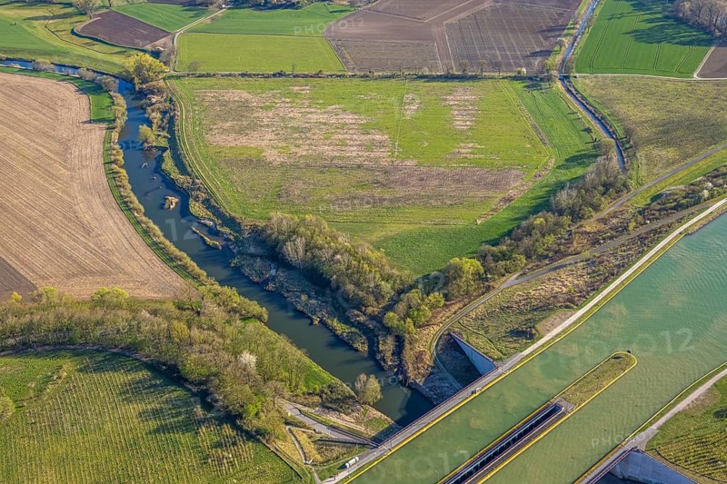 Aerial view, canal bridge Lippe Neue Fahrt, Dortmund-Ems-Kanal, NSG Lippeaue, river and floodplain development of the Lippe Vogelsang, renaturation, city limits Olfen-Datteln, Pelkum, Datteln, Münsterland, North Rhine-Westphalia, Germany, bridge, DE, Europe, river, aerial view, aerial photography, aerial photography, Olfen, overview, subway, bird's-eye view, bird's-eye view, overview