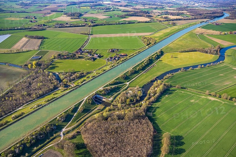 Aerial view, Hohe Mark nature park Park, Datteln-Ems Canal canal overpass and river Stever, Olfen-Kirchspiel, Olfen, Münsterland, North Rhine-Westphalia, Germany, DE, Europe, canal, aerial view, aerial photography, aerial photography, overview, subway, bird's-eye view, birds-eyes view, overview