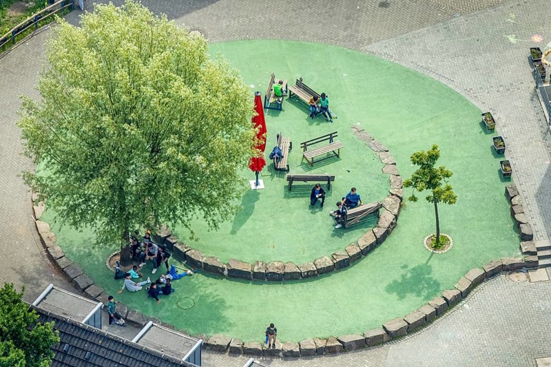 Aerial view, Peace Village International, resting place with benches and shady tree, non-profit organisation - help for children from war zones and crisis areas, Walsumer Mark, Oberhausen, Ruhr area, North Rhine-Westphalia, Germany, DE, Europe, aerial view, aerial photography, aerial photography, overview, bird's eye view, overview, OberhausenNorth