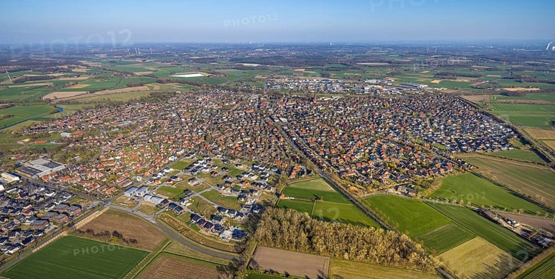 Aerial view, construction area, new development area Olfener Heide, streets with flower names, residential area overview Olfen, Olfen city, Olfen, Münsterland, North Rhine-Westphalia, Germany, construction work, construction area, construction site, building plots, construction project, construction site, DE, Europe, large construction site, property tax, real estate, aerial view, aerial photography, aerial photography, overview, bird's eye view, living and living, residential area, residential quality, residential neighbourhood, housing estate, residential area, birds-eyes view, overview