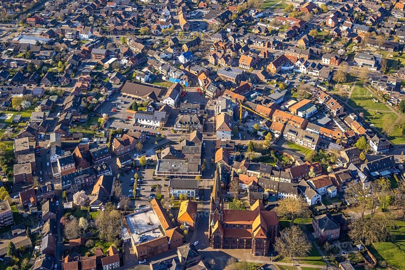 Aerial view, city centre view with town hall and new building site with facade cladding, market place, Olfen city, Olfen, Münsterland, North Rhine-Westphalia, Germany, construction work, construction area, building site, building plots, construction project, building site, authority, DE, Europe, aerial view, aerial photography, aerial photography, overview, bird's-eye view, overview