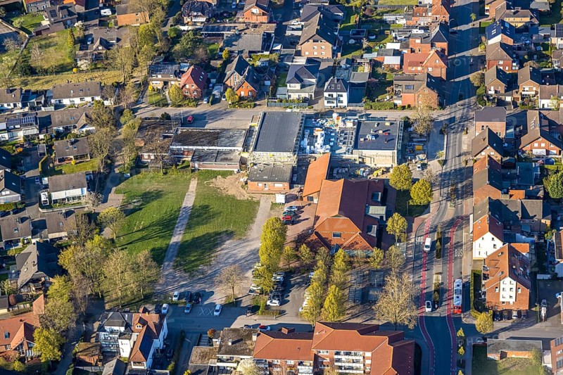 Aerial photo, volunteer fire brigade, indoor swimming pool construction site and town hall, Olfen town, Olfen, Münsterland, North Rhine-Westphalia, Germany, construction work, construction area, building site, building plots, construction project, construction site, fire fighters, fire protection, DE, Europe, events, fire station, fire brigade, indoor swimming pool, culture, art, aerial photography, aerial photography, rescue station, swimming pool, theatre, overview, events, venue, event location, event centre, bird's eye view, birds-eyes view, cultural use, overview