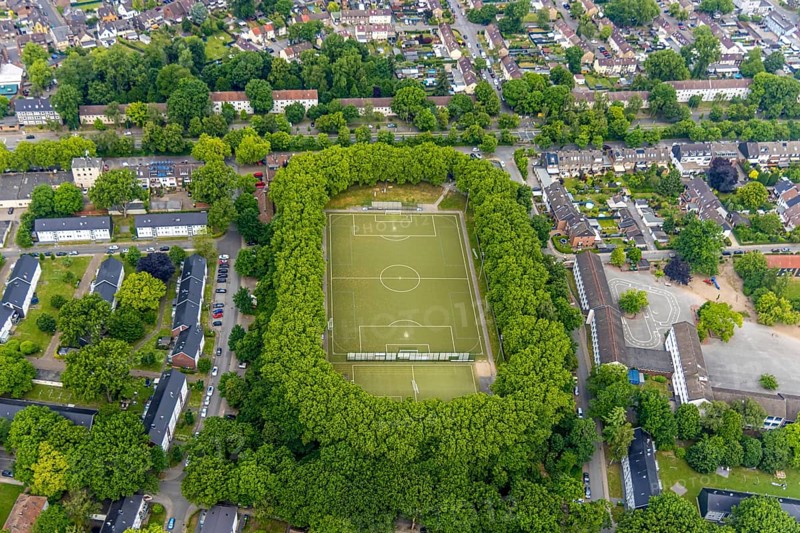Aerial view, football stadium Am Dicken Stein, sports field with tree border, Sterkrade 06/07 football club, Tackenberg, Oberhausen, Ruhr area, North Rhine-Westphalia, Germany, DE, Europe, football field, football stadium, football club, aerial view, aerial photography, aerial photography, sports, sports facilities, sports field, sports facility, stadium, overview, bird's-eye view, overview, OberhausenNord