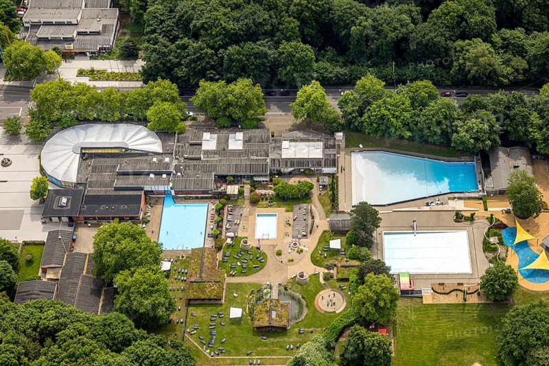 Aerial view, Revierpark Vonderort with outdoor swimming pool in the forest, Bottroper Straße, Osterfeld, Oberhausen, Ruhr area, North Rhine-Westphalia, Germany, DE, Europe, leisure centre, aerial view, aerial photography, aerial photography, park, overview, bird's-eye view, forest area, birds-eyes view, overview, OberhausenNord