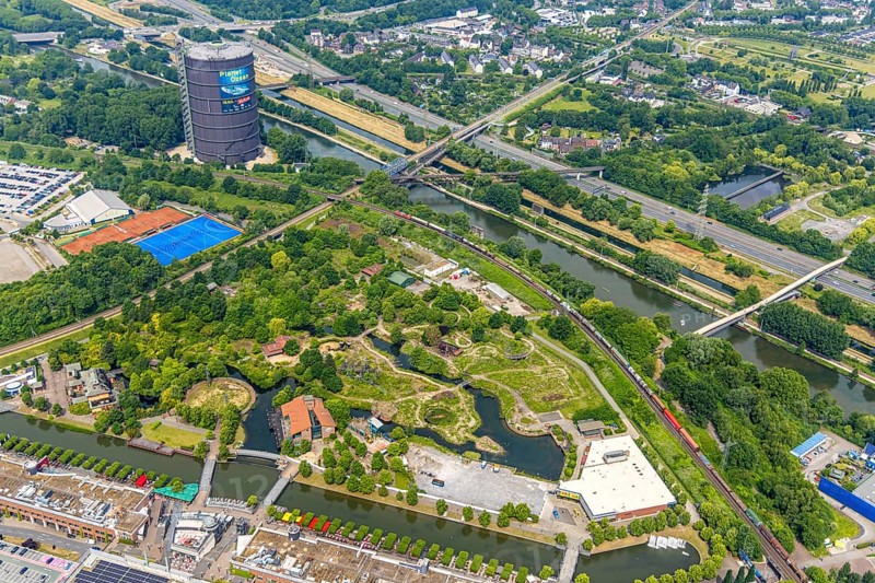 Aerial view, adventure playground in Westfield Centro shopping centre Neue Mitte, Oberhausen, Ruhr area, North Rhine-Westphalia, Germany, DE, Europe, aerial view, aerial photography, aerial photography, overview, birds-eyes view, overview, OberhausenSued