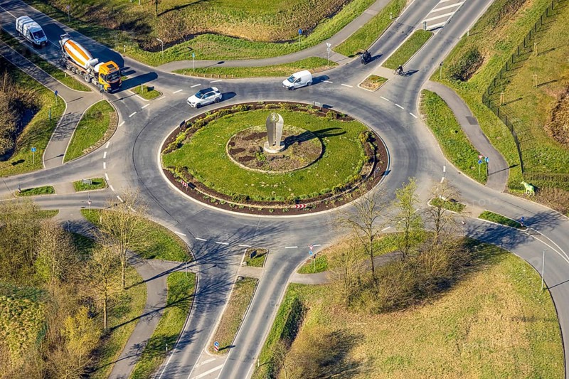 Aerial view, roundabout Ermen with 3-stone sculpture, country road L810, Nordkirchen, Münsterland, North Rhine-Westphalia, Germany, DE, Europe, roundabout, aerial view, aerial photography, aerial photography, overview, bird's eye view, birds-eyes view, overview