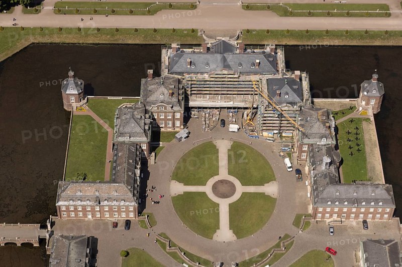 Aerial view, Nordkirchen Castle and Castle Park, Oranienburg, Orangery, former residence of the Prince-Bishops of Münster, also known as the Westphalian Versailles, Nordkirchen, Münsterland, North Rhine-Westphalia, Germany, DE, Europe, aerial view, aerial photography, aerial photography, castle, super wide-angle lens, overview, bird's-eye view, overview Nordkirchen