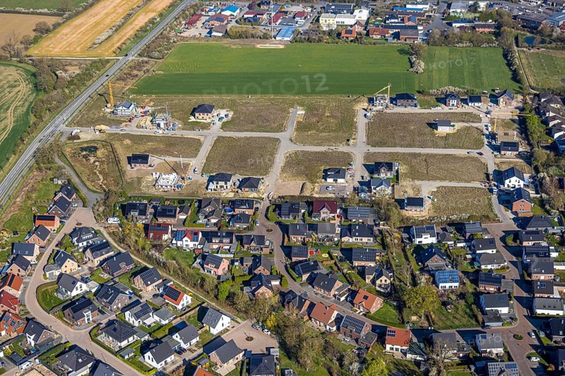 Aerial view, construction site with new building, residential area Großer Kamp, Nordkirchen, Münsterland, North Rhine-Westphalia, Germany, construction work, construction area, construction site, building plots, construction project, construction site, DE, Europe, aerial view, aerial photography, aerial photography, overview, bird's-eye view, overview