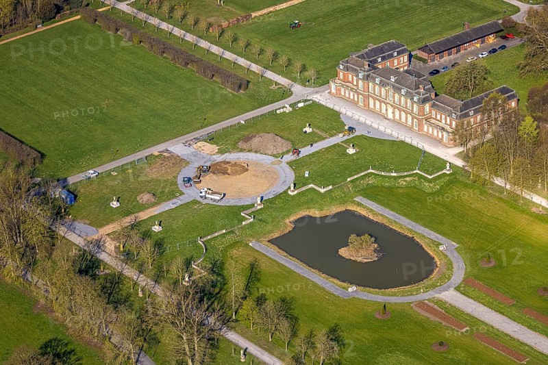Aerial view, Nordkirchen Castle, baroque castle complex, moated castle, construction site, Nordkirchen, Münsterland, North Rhine-Westphalia, Germany, baroque residence, construction work, construction area, building site, building plots, construction project, DE, monument protection, Europe, aerial view, aerial photography, aerial photography, castle, overview, Venus Island, Versailles style, bird's eye view, moated castle, bird's eye view, overview