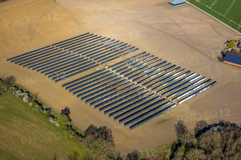 Aerial photo, solar park, open space photovoltaic plant in the farming community of Berger, Nordkirchen, Münsterland, North Rhine-Westphalia, Germany, DE, Europe, photovoltaic, aerial photo, aerial photography, aerial photography, photovoltaic plant, solar, solar plant, solar energy, solar panel, solar power plant, overview, bird's-eye view, overview