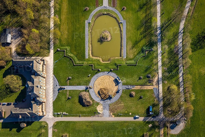Aerial view, Nordkirchen Castle, baroque castle complex, moated castle, construction site, Nordkirchen, Münsterland, North Rhine-Westphalia, Germany, baroque residence, construction work, construction area, building site, building plots, construction project, DE, monument protection, Europe, aerial view, aerial photography, aerial photography, castle, overview, Venus Island, Versailles style, bird's eye view, moated castle, bird's eye view, overview