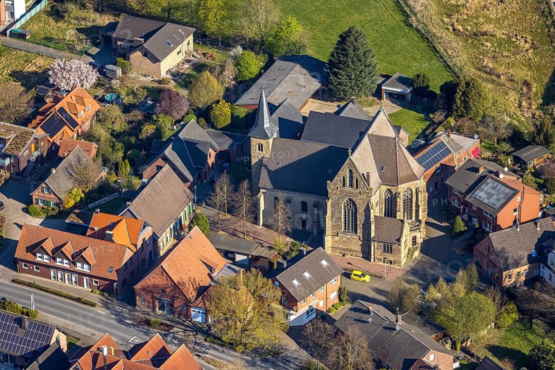 Aerial view, catholic church St. Dionysius, residential area district Capelle, Nordkirchen, Münsterland, North Rhine-Westphalia, Germany, place of worship, DE, Europe, religious community, place of worship, holy place, church, parish, denomination, aerial view, aerial photography, aerial photography, religion, religious site, overview, bird's-eye view, bird's-eye view, overview