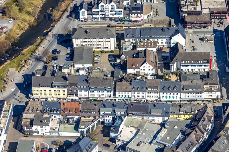 Aerial view, tax office, residential area with shopping street Ruhrstraße, Meschede town, Meschede, Sauerland, North Rhine-Westphalia, Germany, DE, Europe, property tax, real estate, aerial view, aerial photography, aerial photography, multi-family rental houses, overview, bird's-eye view, residential complex, living and living, residential area, residential quality, residential neighbourhood, housing estate, residential district, birds-eyes view, overview