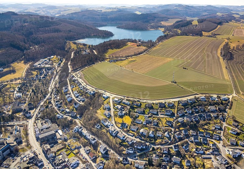 Aerial view, Hennesee dam with wooded area and hilly landscape, meadows and fields with residential area, Meschede town, Meschede, Sauerland, North Rhine-Westphalia, Germany, DE, Europe, property tax, Hennetalsperre, real estate, aerial view, aerial photography, aerial photography, overview, bird's-eye view, residential area, living and living, residential area, quality of living, residential neighbourhood, housing estate, residential area, birds-eyes view, overview