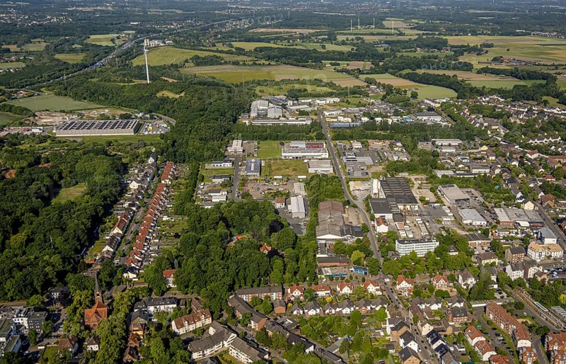 Aerial view, commercial area Minister Achenbach I/II Zechenstraße, terraced house settlement Elsa-Brandström-Straße am Volkspark, Brambauer, Lünen, Ruhr area, North Rhine-Westphalia, Germany, DE, Europe, commercial enterprises, commercial area, commercial property, commercial park, commercial location, commercial use, property tax, real estate, industrial area, industrial location, aerial view, aerial photography, aerial photography, overview, bird's-eye view, residential area, housing and living, residential area, residential quality, residential neighbourhood, residential estate, residential district, birds-eyes view, overview