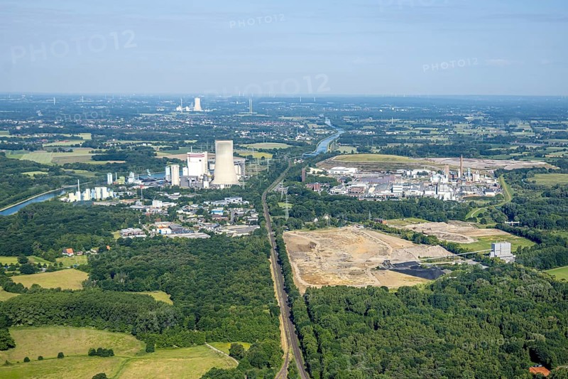 Aerial view, brownfield former STEAG power plant site Moltkestraße, Remondis Lippewerk, cooling tower Lünen Stummhafen, behind power plant Datteln 4, Lippholthausen, Lünen, Ruhr area, North Rhine-Westphalia, Germany, DE, Europe, aerial view, aerial photography, aerial photography, overview, bird's-eye view, overview