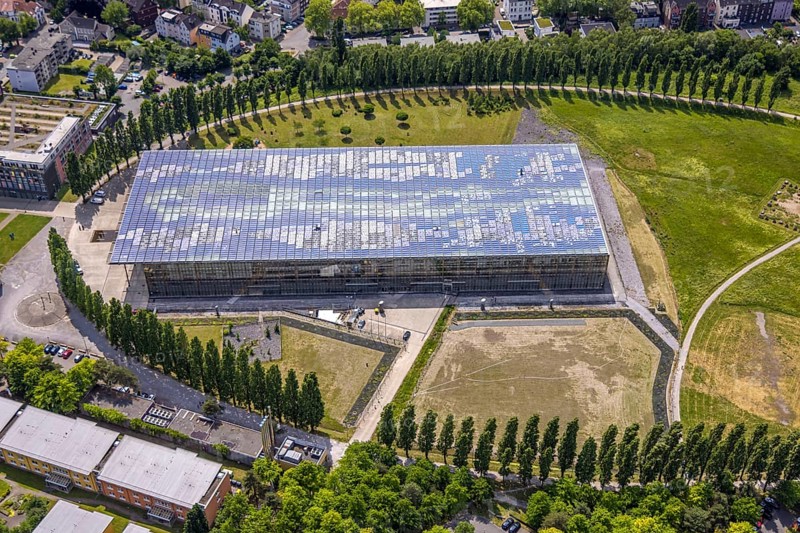 Aerial view, Akademie Mont-Cenis - Fortbildungsakademie des Ministeriums des Innern des Landes North Rhine-Westphalia, Baumallee Kreis, Sodingen, Herne, Ruhr Area, North Rhine-Westphalia, Deutschland, DE, Europa, Luftaufnahme, Luftbildfotografie, Luftfotografie, Übersicht, Vogelperspektive, birds-eyes view, overview, HernerechtsderA43