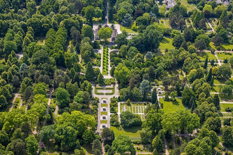 Aerial view, South cemetery with chapel and green area cemetery, Sodingen, Herne, Ruhr area, North Rhine-Westphalia, Germany, architecture, view, burial place, trees, DE, monument, Europe, cemetery, building, memorial, gravestones, graves, graves, cemetery, green, green area, sky, chapel, landscape, aerial view, aerial photography, aerial photography, nature, park, perspective, religion, summer, urban, southern cemetery, daylight, overview, urban, bird's-eye view, birds-eyes view, European, peaceful, historical, above, overview, quiet, vegetation, HernerechtsderA43