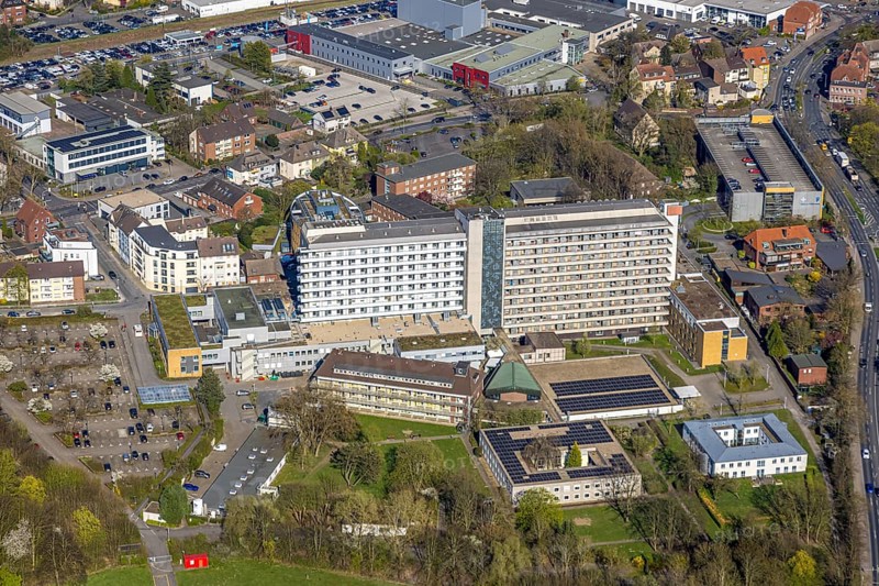 Aerial view, St. Marien Hospital general hospital, Lünen, Ruhr area, North Rhine-Westphalia, Germany, DE, Europe, healthcare, hospital, clinic, clinic centre, hospital, aerial photograph, aerial photography, aerial photography, medical facility, medical aid, Münsterland, overview, bird's-eye view, overview, medical care