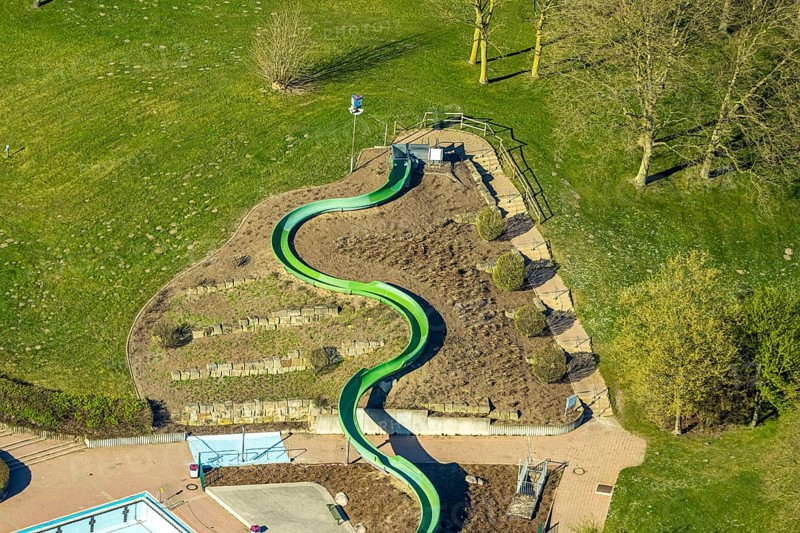Aerial view, water slide at the outdoor swimming pool Cappenberger See, Nordlünen, Lünen, Ruhr area, North Rhine-Westphalia, Germany, DE, Europe, aerial view, aerial photography, aerial photography, Münsterland, overview, bird's eye view, birds-eyes view, overview