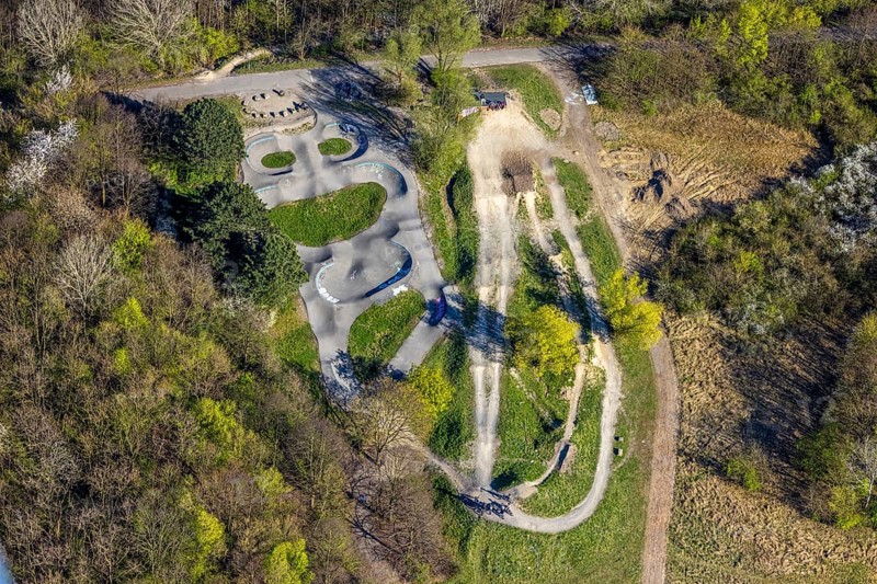 Aerial view, Bike Park Lünen Halde Victoria 3/4, Lünen-Süd, Lünen, Ruhr area, North Rhine-Westphalia, Germany, DE, Europe, aerial view, aerial photography, aerial photography, Münsterland, overview, bird's eye view, birds-eyes view, overview