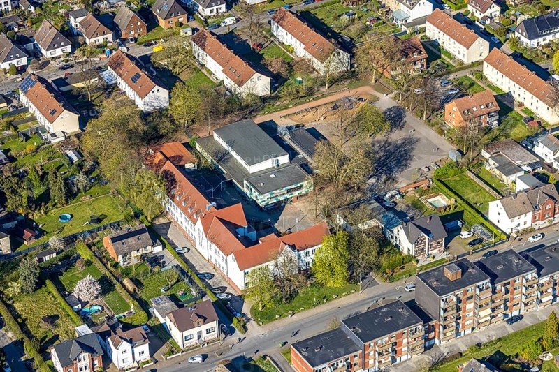 Aerial photo, Kardinal-von-Galen-Schule with schoolyard, primary school, Nordlünen, Lünen, Ruhr area, North Rhine-Westphalia, Germany, education, educational institution, DE, Europe, educational institute, aerial photo, aerial photography, aerial photography, Münsterland, school, overview, bird's-eye view, birds-eyes view, overview