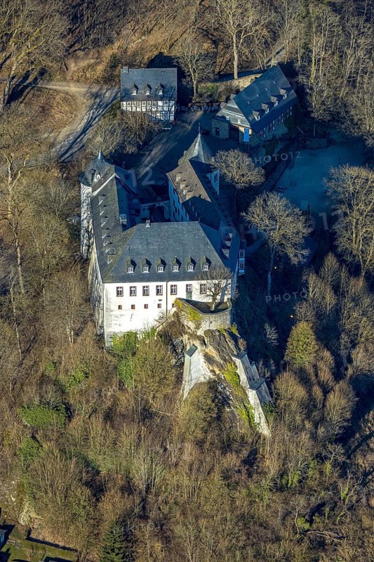 Aerial view, Bilstein Castle, youth hostel and historical sight, Bilstein, Lennestadt, Sauerland, North Rhine-Westphalia, Germany, castle, DE, DJH youth hostel, Europe, youth hostel, aerial photograph, aerial photography, aerial photography, castle, overview, bird's-eye view, birds-eyes view, overview
