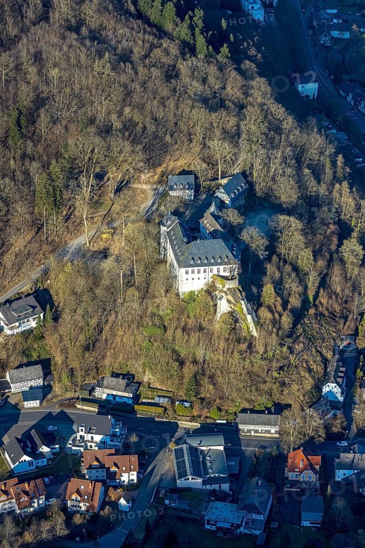 Aerial view, Bilstein Castle, youth hostel and historical sight, Bilstein, Lennestadt, Sauerland, North Rhine-Westphalia, Germany, castle, DE, DJH youth hostel, Europe, youth hostel, aerial photograph, aerial photography, aerial photography, castle, overview, bird's-eye view, birds-eyes view, overview