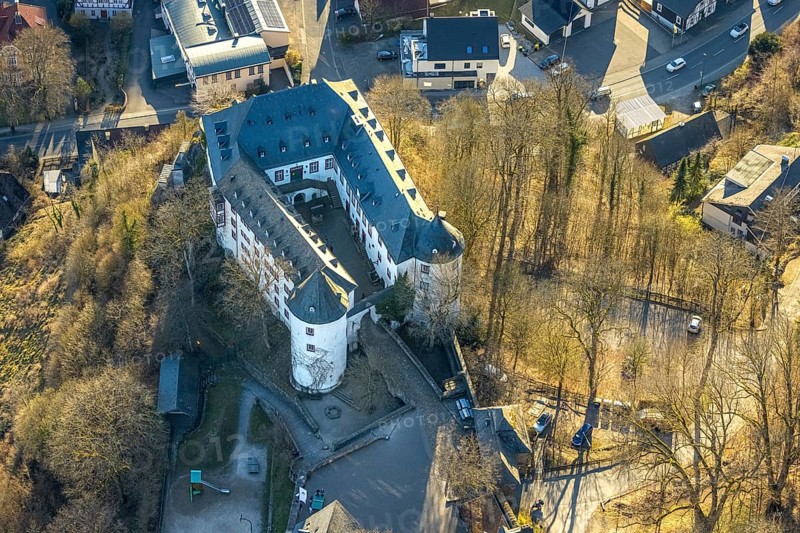 Aerial view, Bilstein Castle, youth hostel and historical sight, Bilstein, Lennestadt, Sauerland, North Rhine-Westphalia, Germany, castle, DE, DJH youth hostel, Europe, youth hostel, aerial photograph, aerial photography, aerial photography, castle, overview, bird's-eye view, birds-eyes view, overview