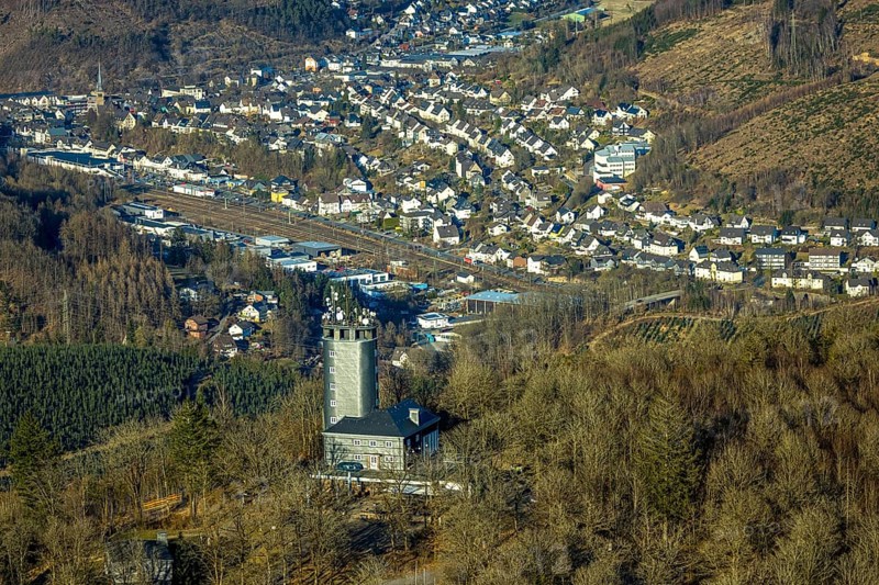 Aerial view, Hohe Bracht Café and Observation Tower, Bilstein, Lennestadt, Sauerland, North Rhine-Westphalia, Germany, viewpoint, observation tower, mountain top, café, DE, monument, recreation area, Europe, inn, gastronomy, aerial view, aerial photography, aerial photography, restaurant, broadcasting tower, tower, overview, bird's eye view, birds-eyes view, overview