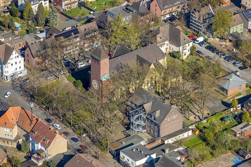Aerial view, catholic church Holy Family, Lünen, Ruhr area, North Rhine-Westphalia, Germany, DE, Europe, aerial view, aerial photography, aerial photography, Münsterland, overview, bird's eye view, birds-eyes view, overview