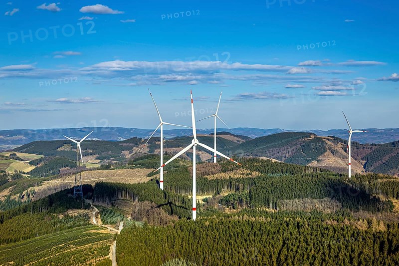 Aerial photo, wind turbine park, wind power plant, Langenei, blue sky and distant view, forest prayer with forest damage, Lennestadt, Sauerland, North Rhine-Westphalia, Germany, alternative energy, DE, Europe, aerial photo, aerial photography, aerial photography, overview, bird's-eye view, WEA, wind energy, wind power, wind farm, wind turbine, wind turbines, birds-eyes view, overview