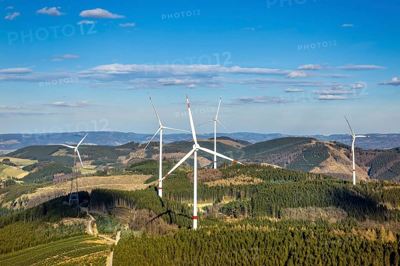 Aerial photo, wind turbine park, wind power plant, Langenei, blue sky and distant view, forest prayer with forest damage, Lennestadt, Sauerland, North Rhine-Westphalia, Germany, alternative energy, DE, Europe, aerial photo, aerial photography, aerial photography, overview, bird's-eye view, WEA, wind energy, wind power, wind farm, wind turbine, wind turbines, birds-eyes view, overview
