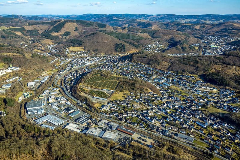 Aerial view, commercial area Zur Christinenhütte, residential area hilly landscape and forest area with forest damage, Bonzel, Lennestadt, Sauerland, North Rhine-Westphalia, Germany, DE, Europe, commercial enterprises, commercial area, commercial area, commercial property, commercial location, commercial use, property tax, real estate, industrial site, aerial view, aerial photography, aerial photography, overview, bird's-eye view, residential area, living and living, residential area, residential quality, residential neighbourhood, residential estate, residential district, birds-eyes view, overview