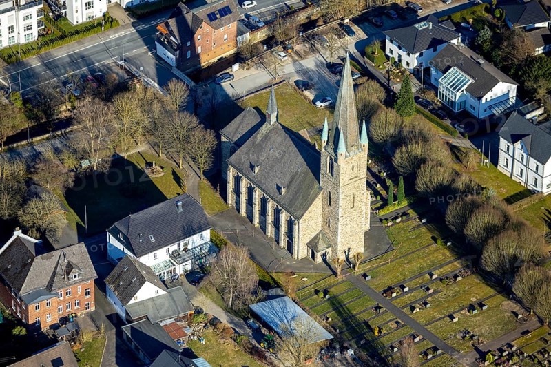 Aerial view, Grevenbrück Cemetery and St. Nicholas Catholic Church, Grevenbrück, Lennestadt, Sauerland, North Rhine-Westphalia, Germany, place of worship, DE, Europe, cemetery, memorial, religious community, place of worship, church, church community, denomination, aerial photograph, aerial photography, aerial photography, religion, religious site, resting place, overview, bird's-eye view, bird's-eye view, overview