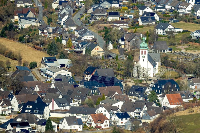 Aerial view, residential area and village view with catholic church St. Jakobus der Ältere in Elspe, Lennestadt, Sauerland, North Rhine-Westphalia, Germany, place of worship, DE, Europe, religious community, place of worship, property tax, holy site, real estate, church, parish, denomination, aerial view, aerial photography, aerial photography, religion, religious site, overview, bird's-eye view, residential area, living and life, residential area, residential quality, residential neighbourhood, housing estate, residential area, birds-eyes view, overview