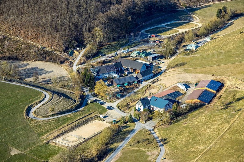 Aerial view, Icelandic horse stud Falkenegg, Richard Hufnagel, forest and hilly landscape, Melbecke, Lennestadt, Sauerland, North Rhine-Westphalia, Germany, DE, Europe, stud, aerial view, aerial photography, aerial photography, horses, equestrian sports, equestrian centre, equestrian sports, equestrian centre, riding stable, overview, bird's-eye view, overview