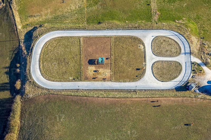 Aerial view, Quinkenhof riding centre, paddock in Melbecke, Lennestadt, Sauerland, North Rhine-Westphalia, Germany, DE, Europe, aerial view, aerial photography, aerial photography, horses, equestrian sport, riding centre, riding school, equestrian sport, riding centre, riding stable, overview, bird's-eye view, overview