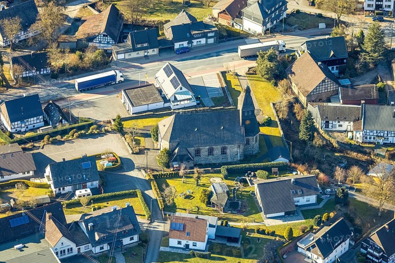Aerial view, catholic church St. Maria Immaculata, Oberelspe, Lennestadt, Sauerland, North Rhine-Westphalia, Germany, place of worship, DE, Europe, religious community, place of worship, holy place, church, parish, denomination, aerial photograph, aerial photography, aerial photography, religion, religious site, overview, bird's-eye view, birds-eyes view, overview