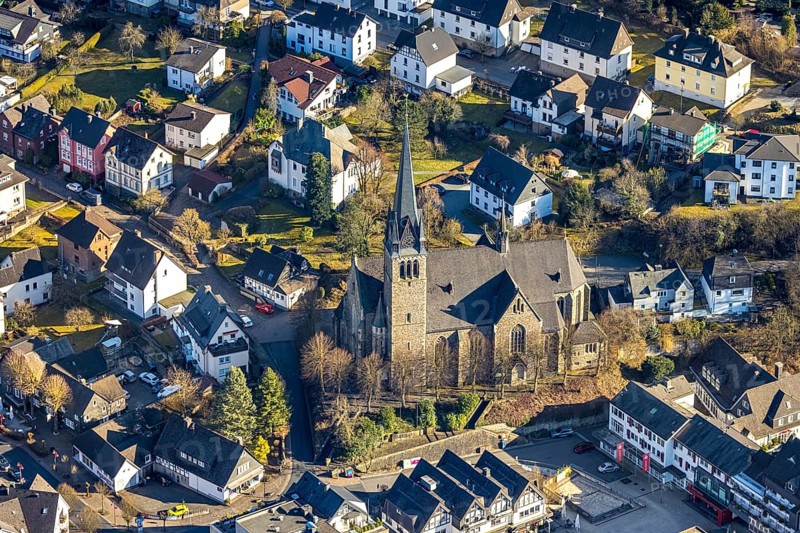 Aerial view, Protestant Church of St. Agatha Altenhundem-Meggen, Meggen, Lennestadt, Sauerland, North Rhine-Westphalia, Germany, place of worship, DE, Europe, religious community, place of worship, holy place, church, parish, denomination, aerial view, aerial photography, aerial photography, religion, religious site, overview, bird's-eye view, overview