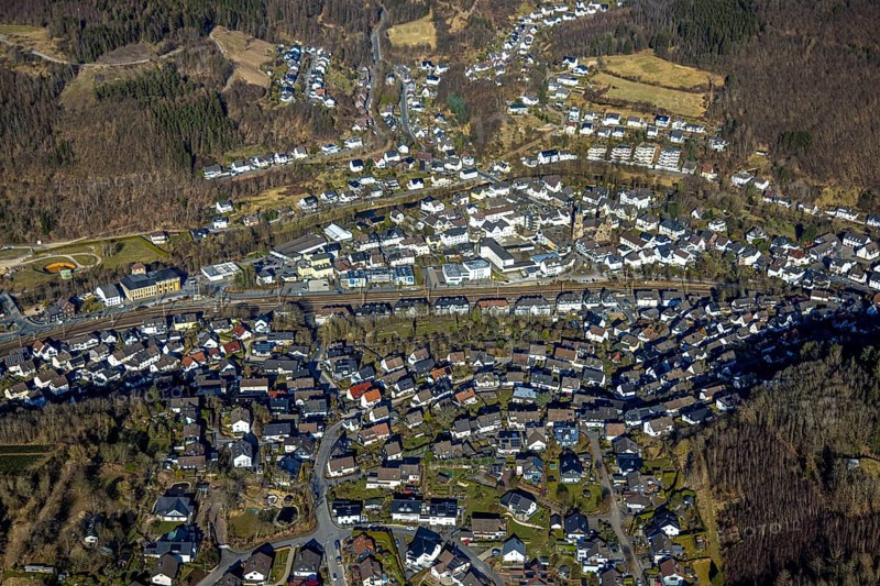 Aerial view, residential area of Meggen with wooded hilly landscape and forest damage, Meggen, Lennestadt, Sauerland, North Rhine-Westphalia, Germany, tree mortality, DE, Europe, property tax, real estate, clear-cutting, calamity areas, aerial photograph, aerial photography, aerial photography, overview, bird's eye view, forest, forest area, forest damage, forest dieback, residential area, living and living, residential area, residential quality, residential neighbourhood, residential estate, residential area, birds-eyes view, overview