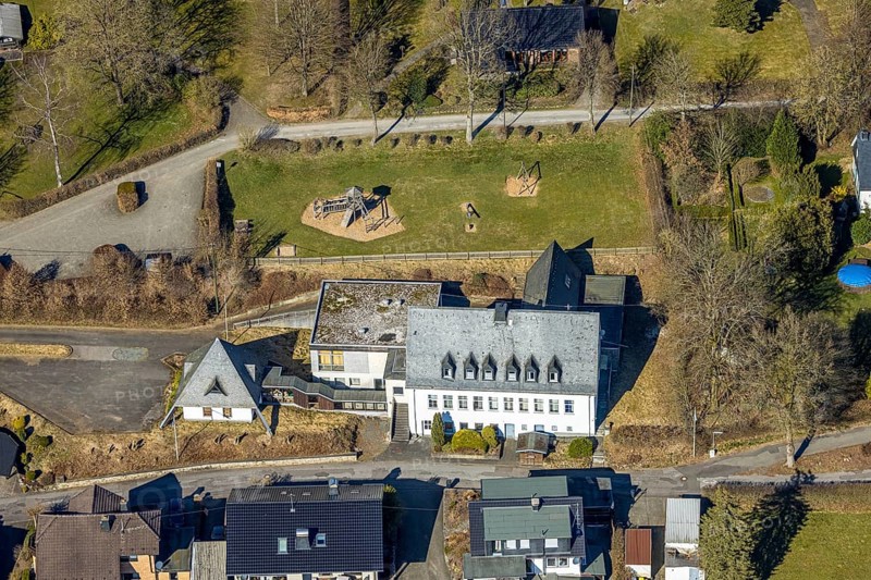Aerial view, Alte Schule Hochstraße and playground Rahrbach, Rahrbach, Kirchhundem, Sauerland, North Rhine-Westphalia, Germany, education, educational institution, DE, Europe, educational institute, aerial view, aerial photography, aerial photography, school, overview, bird's-eye view, overview
