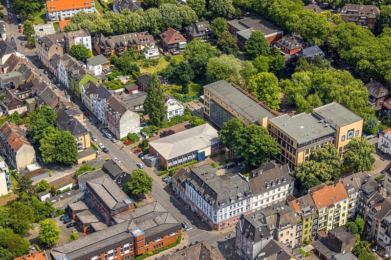 Aerial view, Haranni-Gymnasium and residential area Viktor-Reuter Straße corner Hermann-Löns-Straße, Herne-Mitte, Herne, Ruhr area, North Rhine-Westphalia, Germany, education, educational institution, DE, Europe, grammar school, teaching institute, aerial view, aerial photography, aerial photography, school, overview, bird's-eye view, overview, HernerechtsderA43