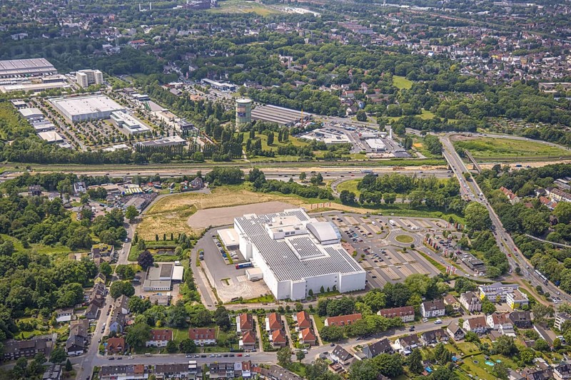 Aerial view, construction site industrial estate HER-BO at the motorway A43 exit Bochum-Riemke, Zurbrüggen Wohn-Zentrum Herne Am Westerfeld, motorway A43 and gasometer and on the right DECATHLON Herne, industrial estate Lindenallee with Sanacorp Pharmahandel GmbH, behind job centre and Picnic Herne HUB (HER) E-Food, Holsterhausen, Herne, Ruhr area, North Rhine-Westphalia, Germany, construction work, construction area, construction site, building site, construction project, construction project, construction site, DE, Europe, commercial enterprises, commercial area, commercial area, commercial property, commercial park, commercial site, commercial use, large construction site, industrial area, industrial site, aerial view, aerial photography, aerial photography, overview, bird's-eye view, birds-eyes view, overview, linksderA43, HernelinksderA43