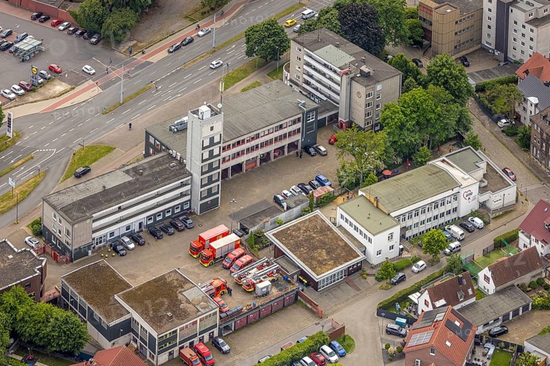 Aerial view, Herne City Fire Brigade Association e.V. with fire brigade defence tower, family centre Mitte Ã¢â'¬ Kita Breddestraße Ã¢â'¬ AWO Ruhr-Mitte, Herne-Mitte, Herne, Ruhr area, North Rhine-Westphalia, Germany, fire fighter, fire protection, fire watch, DE, Europe, fire station, fire brigade, kindergarten, day care centre, day nursery, aerial photograph, aerial photography, aerial photography, rescue station, overview, bird's-eye view, overview, HernerechtsderA43
